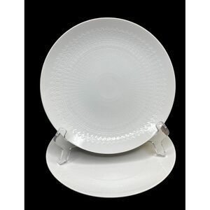 2 Rosenthal White ROMANCE‎ Luncheon Plates Bjorn Wiinblad 8 1/8" Embossed Relief